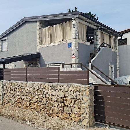 Apartment VI & La Electric Scooters Included 비르 외부 사진